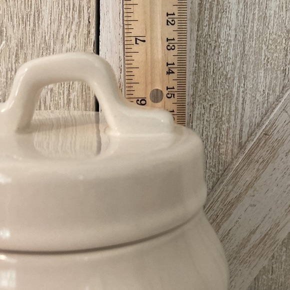 Rae Dunn Flamingo Small Canister - Picture 5 of 5